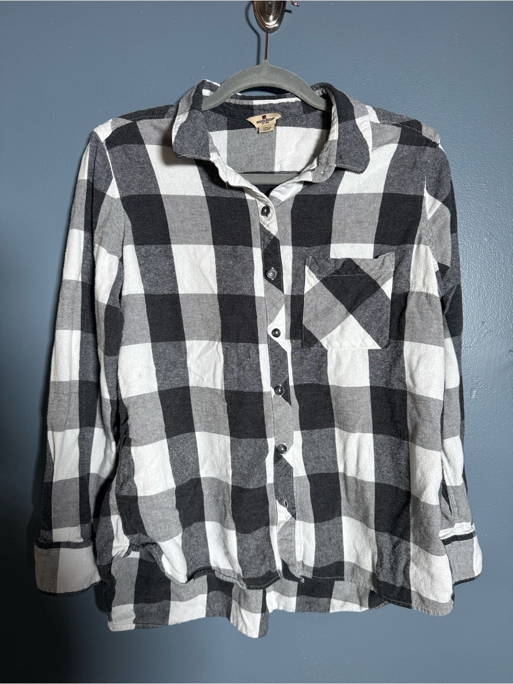 Woolrich Women's Flannel Plaid Button Up Shirt XL Black White Gray Pockets fall